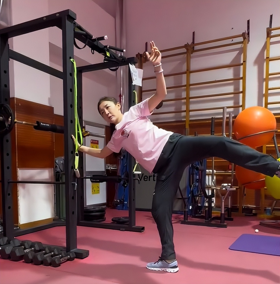 牌最多的运, 虽然她没有, 她参加了东